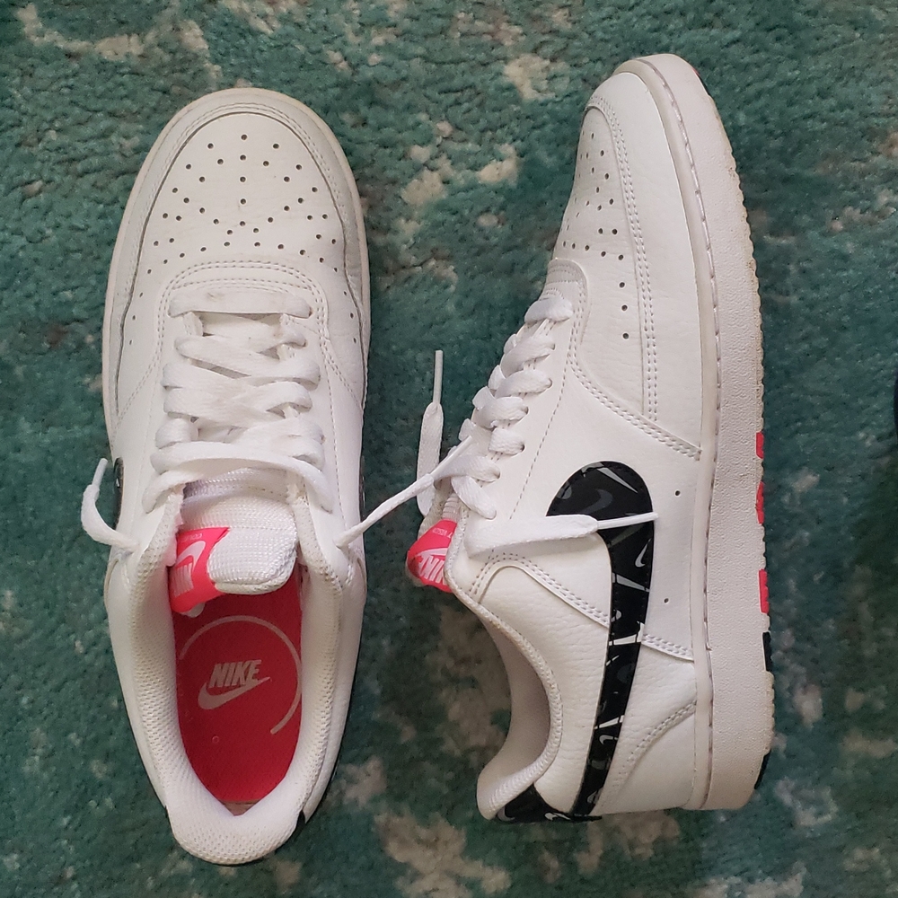 Women's Nike shoes